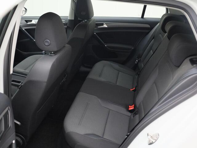 Volkswagen GOLF 1.0 TSI 115pk Comfortline · Navigatie · Apple/Android Car Play · Parkeersensoren · DAB