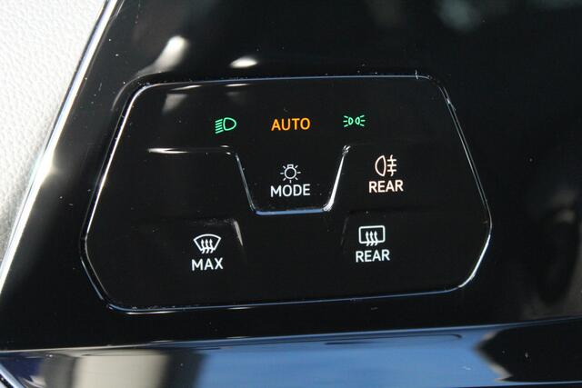 Volkswagen GOLF 1.0 TSI Life Business