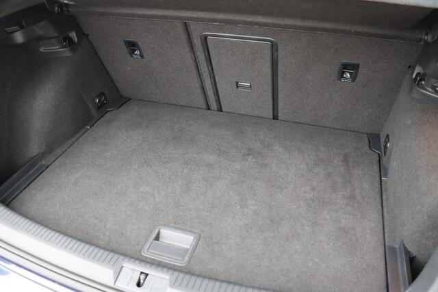 Volkswagen GOLF 1.2 TSI Connected Series 110pk