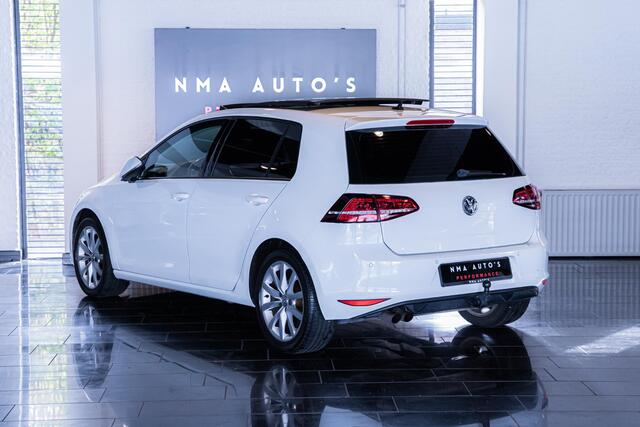 Volkswagen GOLF 1.4 TSI Connected Series PANO | LED | LEDER | ELEKTRISCHE STOEL | STOELVERWARMING | DEALER ONDERHOUDEN | TREKHAAK