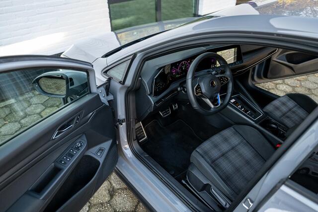 Volkswagen GOLF 1.4 eHybrid GTE 245pk Matrix LED mistl. Dyn Light