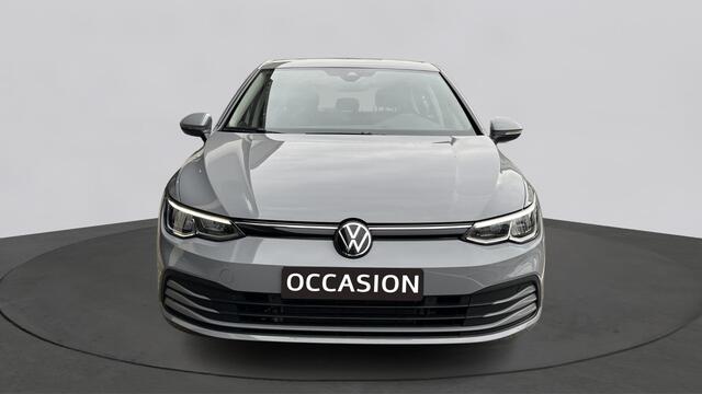 Volkswagen GOLF 1.0 TSI Life | Navigatie Discover Pro | Camera | All Season banden |