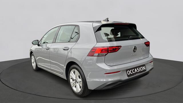 Volkswagen GOLF 1.0 TSI Life | Navigatie Discover Pro | Camera | All Season banden |