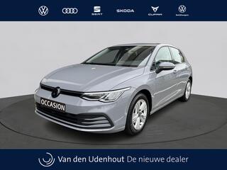 volkswagen-golf-1.0-tsi-life--navi