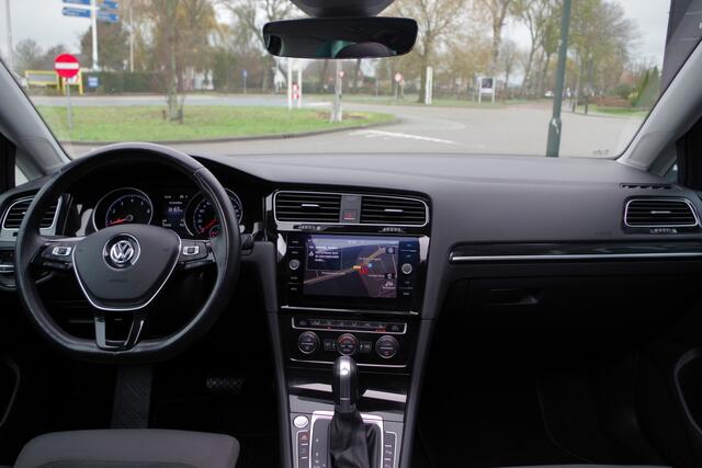 Volkswagen GOLF Variant 1.4 TSI Automaat Highline, Panoramadak, Trekhaak, Keyless, Stuur- & Stoelverwarming, Camera