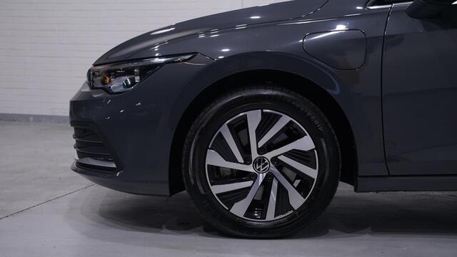 Volkswagen GOLF 1.4 eHybrid Style Sport/comfort stoelen Massage Memory Led koplampen Apple Carplay Camera Navi