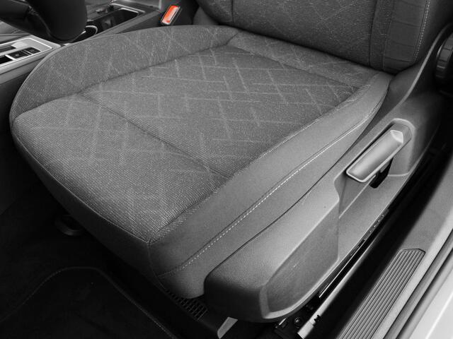 Volkswagen GOLF 1.0 eTSI 110pk DSG Life · Apple/Android Car Play · P-Sensoren · Sfeerverlichting · Navigatie · 16'' Inch · garantie t/m 18-10-2027 of 100.000km