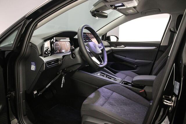 Volkswagen GOLF Life Edition 1.5 TSI eHybrid 204pk DSG Automaat Adaptive cruise control, Achteruitrijcamera, LED koplampen, App connect, Stoelverwarming, Parkeersensoren