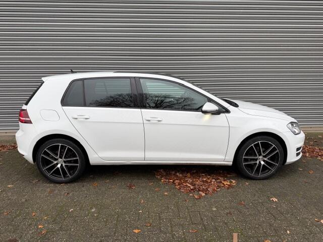 Volkswagen GOLF 1.2 TSI Con. Ser.