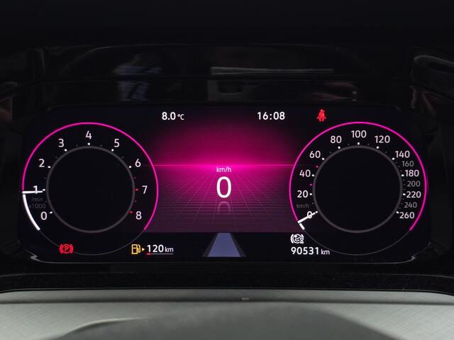 Volkswagen GOLF 1.5 TSI Life | Blind spot | Camera |*