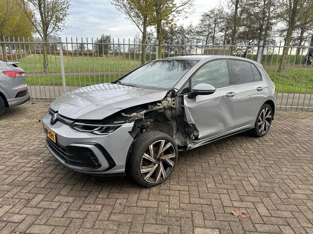 Volkswagen GOLF 1.5 eTSI R-Line Business