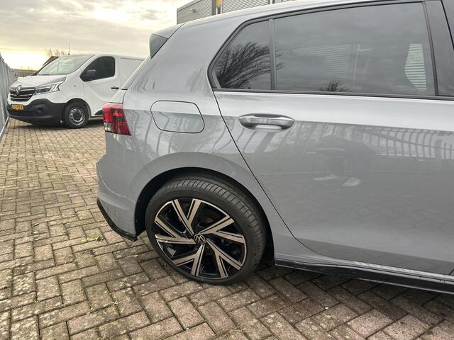 Volkswagen GOLF 1.5 eTSI R-Line Business