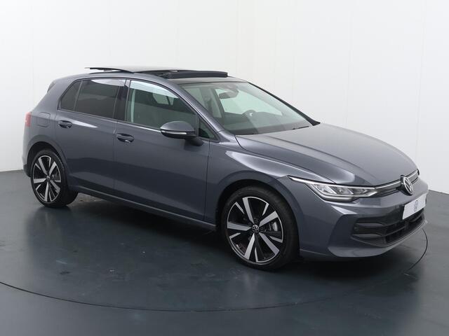 Volkswagen GOLF 1.5 eHybrid Life Edition | 204 PK | Automaat | Elektrische Panoramadak | Cruise control adaptief | Achteruitrij camera |