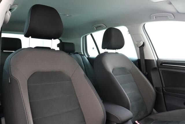Volkswagen GOLF 1.5 TSI HIGHLINE BUSINESS R -ADAP.CRUISE|AUT.PARKEREN|17"|MASSAGE|STOELVERW.
