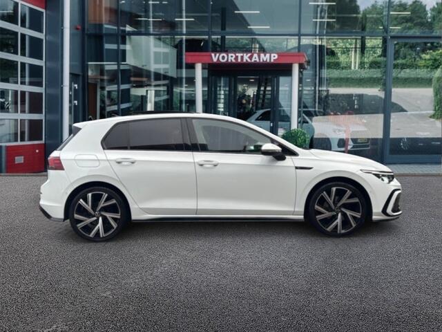 Volkswagen GOLF 1.5 eTSI R-LINE PANO-DAK/NAVI/CAMERA/ACC/STOELVERW