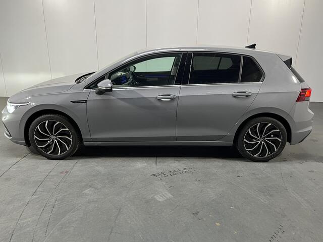 Volkswagen GOLF 1.5 eTSI Style / AUTOMAAT/ CAMERA/ PARK. SENSOREN/ MEMORY ERGO ACTIVE SEATS/ IQ. LIGHT/ STOEL-STUURVERWARM./ ADAPT. CRUISE/ APP CONNECT/ NAVI/ CLIMA/ DAB/ 17" LMV