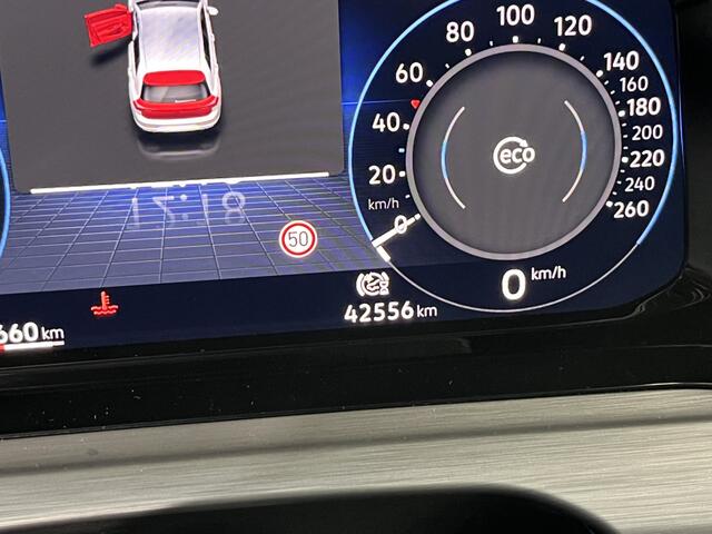 Volkswagen GOLF 1.5 eTSI Style / AUTOMAAT/ CAMERA/ PARK. SENSOREN/ MEMORY ERGO ACTIVE SEATS/ IQ. LIGHT/ STOEL-STUURVERWARM./ ADAPT. CRUISE/ APP CONNECT/ NAVI/ CLIMA/ DAB/ 17" LMV