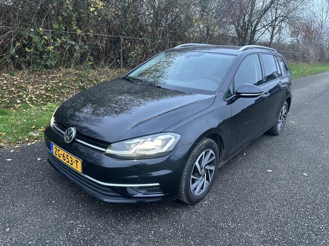 Volkswagen GOLF 1.5 TSI Highline