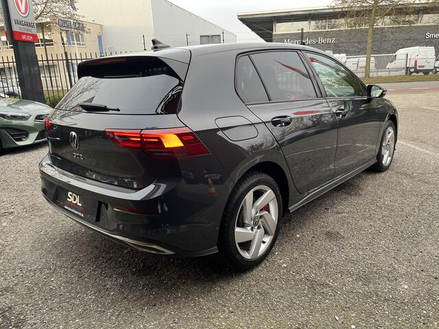 Volkswagen GOLF 1.4 eHybrid GTE // FULL LED // VIRTUAL COCKPIT // STUUR+STOELVERWARMING // PDC V+A // NAVI+CARPLAY //