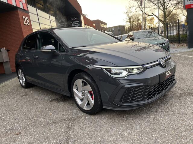 Volkswagen GOLF 1.4 eHybrid GTE // FULL LED // VIRTUAL COCKPIT // STUUR+STOELVERWARMING // PDC V+A // NAVI+CARPLAY //