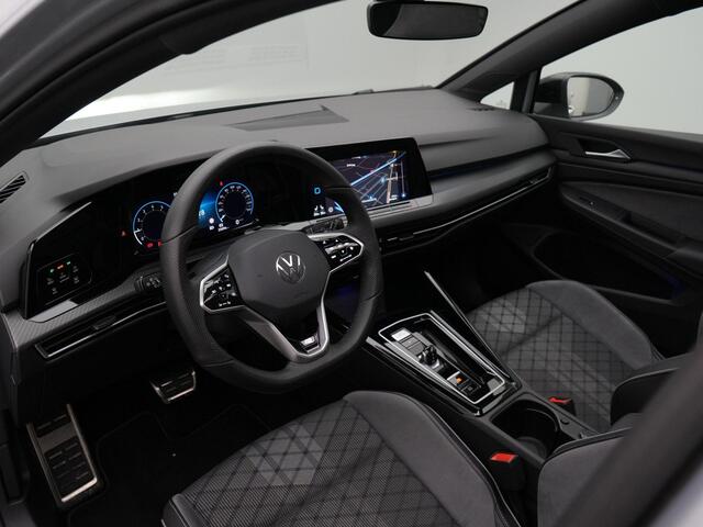 Volkswagen GOLF 1.5 eTSI 150 pk DSG R-Line | Panoramadak | IQ Light | Stuur-/stoelverwarming | Achteruitrijcamera | Navigatie | Keyless Entry