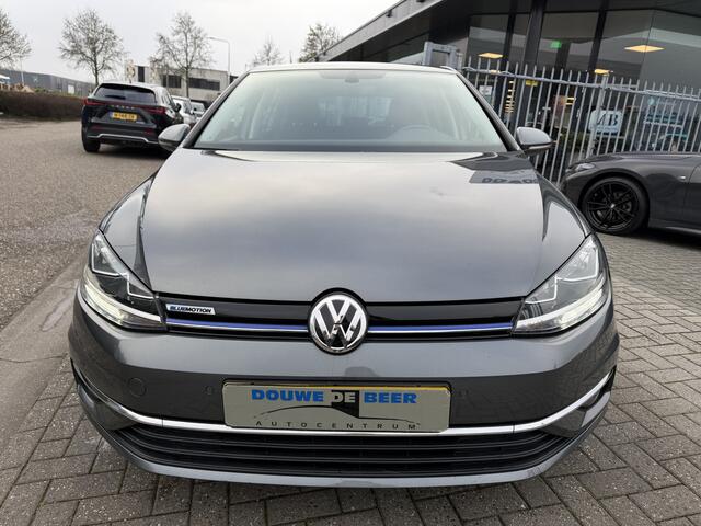 Volkswagen GOLF 1.5 TSI Highline Digitale display | Trekhaak | DAB | Carplay
