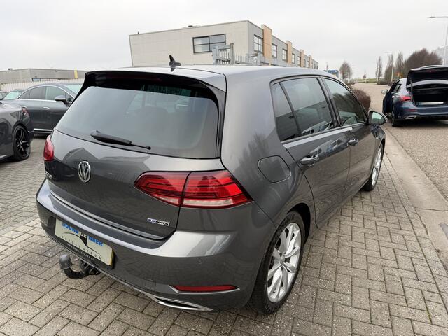 Volkswagen GOLF 1.5 TSI Highline Digitale display | Trekhaak | DAB | Carplay
