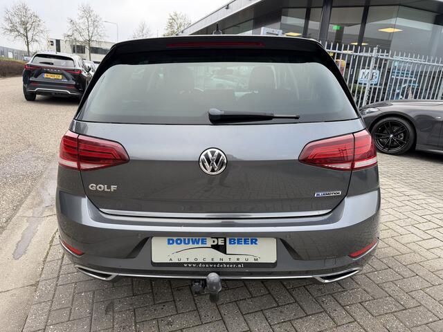 Volkswagen GOLF 1.5 TSI Highline Digitale display | Trekhaak | DAB | Carplay