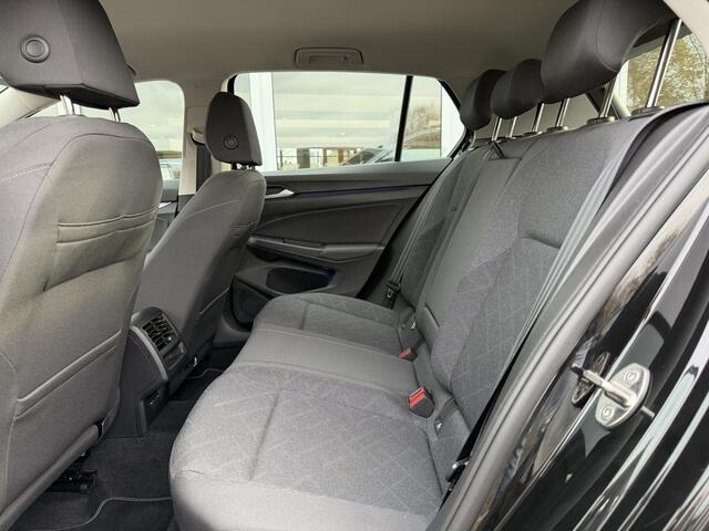 Volkswagen GOLF 1.0 TSI Life | Camera | Dodehoek | ACC