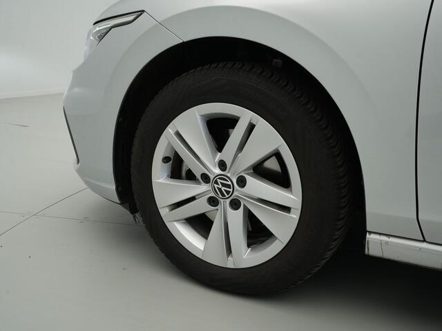 Volkswagen GOLF 1.0 eTSI 110pk DSG Life Business Navigatie Stoel/Stuurverwarming Massage Acc Pdc