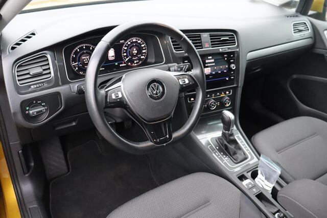 Volkswagen GOLF 1.4 TSI Highline Business R Camera, Climate control, Stoelverwarming