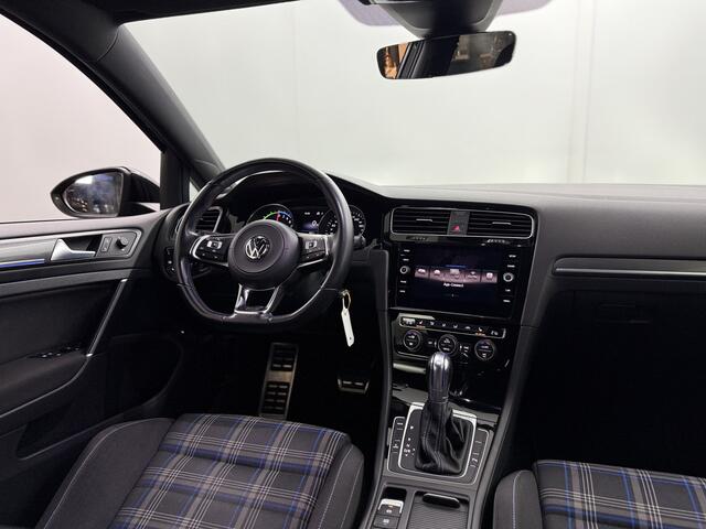 Volkswagen GOLF 1.4 TSI PHEV GTE / Matrix-LED / Winterpakket