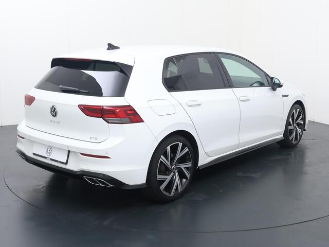 Volkswagen GOLF 1.5 eTSI R-Line | 150 PK | Automaat | Multifunctioneel stuurwiel | Stoelverwarming | Achteruitrij camera |