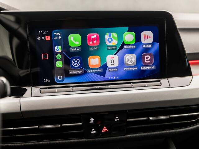 Volkswagen GOLF 1.0 eTSI Sport Automaat (APPLE CARPLAY, GROOT NAVI, MEMORY SEATS, CAMERA, ALCANTARA, SPORTSTOELEN, GETINT GLAS, KEYLESS, SFEERVERLICHTING, LED PLUS KOPLAMPEN, NIEUWSTAAT)