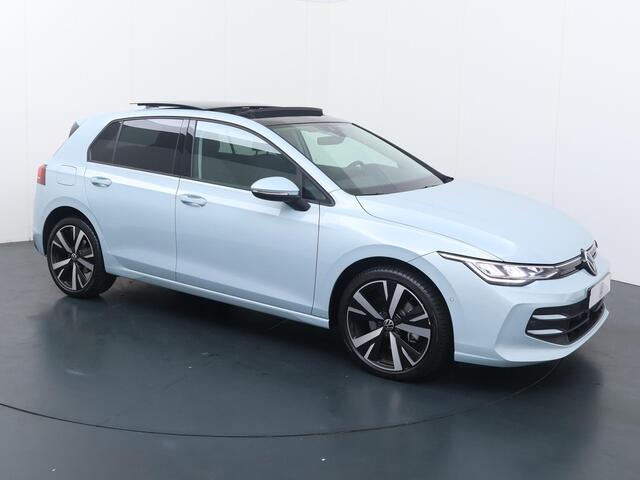 Volkswagen GOLF 1.5 eHybrid Life Edition | 204 PK | Automaat | Panoramadak | Achteruitrij camera | Actieve Cruisecontrol |