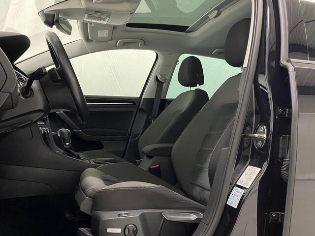 Volkswagen GOLF 1.5 TSI Highline Business R -Line App-connect Panodak Trekhaak 18inch LED Virtual Massagestoel