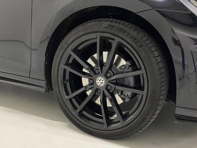 Volkswagen GOLF 1.5 TSI Highline Business R -Line App-connect Panodak Trekhaak 18inch LED Virtual Massagestoel