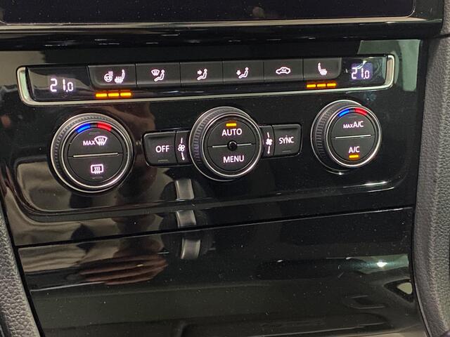 Volkswagen GOLF 1.5 TSI Highline Business R -Line App-connect Panodak Trekhaak 18inch LED Virtual Massagestoel