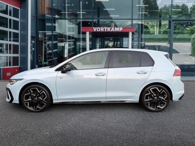 Volkswagen GOLF 1.5 eTSI R-LINE OPENDAK/CAMERA/ACC/CARPLAY/STOEL+STUURVERW.