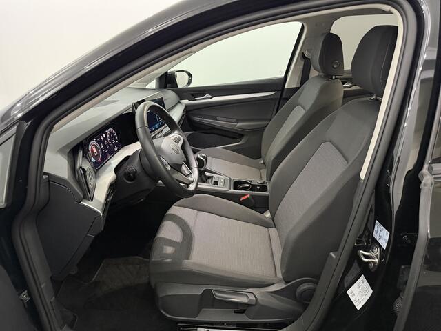 Volkswagen GOLF 8.5 1.5 TSI Life Edition Half leder, Parkeersensoren, Navi, Winterpakket, Virtual desk, Sfeerverlichting, Keyless start, Cruise control