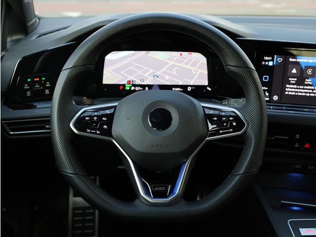Volkswagen GOLF GTE 1.4 PHEV 245PK | Achteruitrijcamera | Adaptive Cruise | Stoel&Stuurverwarming | Getint Glas | Carplay/Android |
