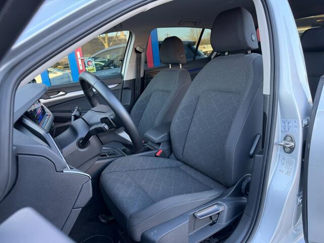 Volkswagen GOLF 1.0 eTSi Navi Carplay Virtueel Cockpit Led Airco(ECC)