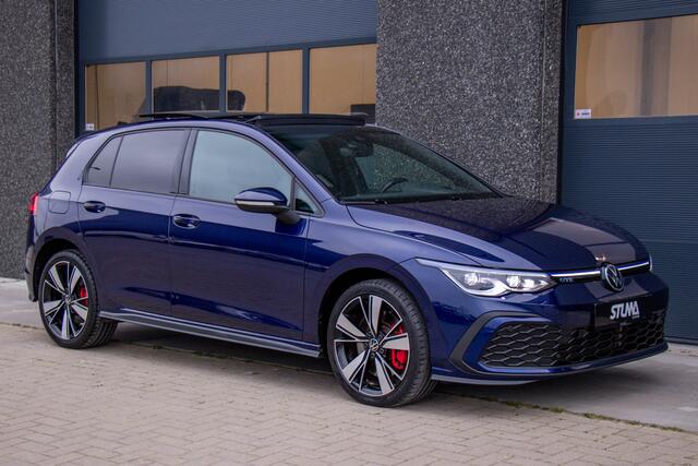Volkswagen GOLF 1.4 eHybrid GTE | Pano | HUD | LED | IQ Lights | Carplay | Camera | Sfeer | Stuurverwarming | Stoelverwarming | ACC | Keyless | Lane Assist | Side Assist | Front Assist | 1 Eigenaar | Dealer Onderhouden | Garantie