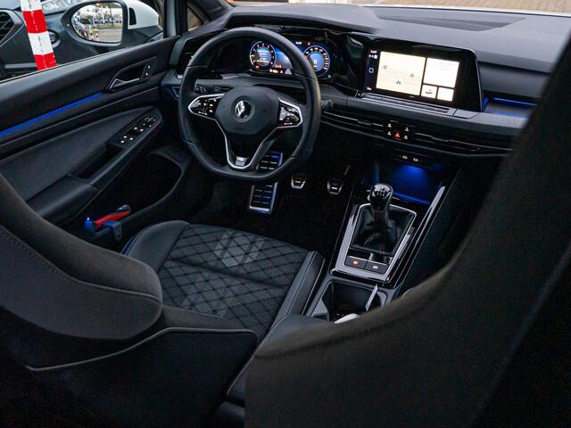 Volkswagen GOLF 1.5 TSI R-Line ORG NL CAMERA VIRTUAL DASH IQ LIGHT LEDER ALCANTARA