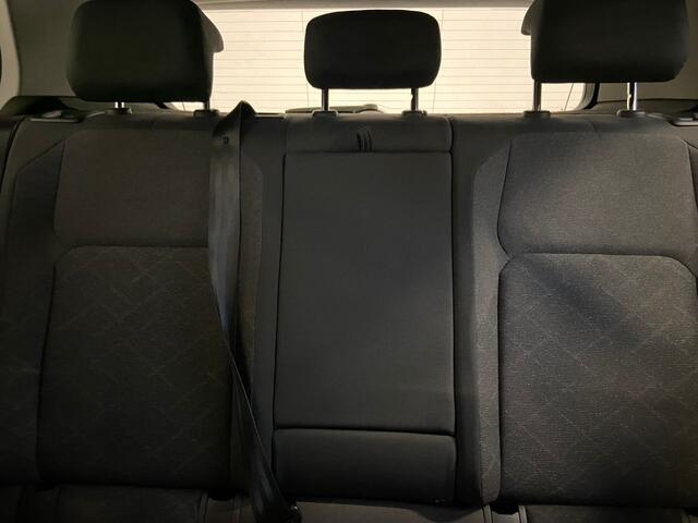 Volkswagen GOLF 1.0 eTSI Life. Trekhaak!