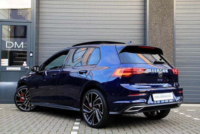 Volkswagen GOLF 1.4 eHybrid GTE Panorama dak | IQ Lights | Head up | 19' adelaide | Vol in opties! | Atlantic blue