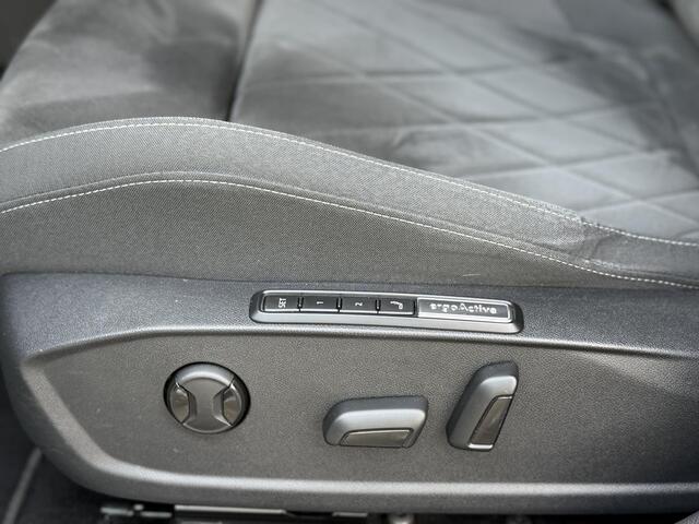 Volkswagen GOLF 1.4 eHybrid Style |SOH97%|Carplay|ACC|ErgoActive|Allseason