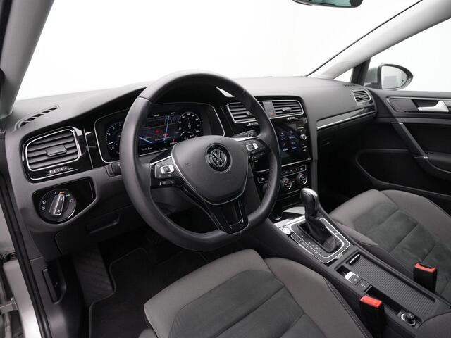 Volkswagen GOLF Variant 1.5 TSI 150 pk DSG Highline | Panoramadak | Achteruitrijcamera | Stoelverwarming | Adaptive Cruise | Navigatie