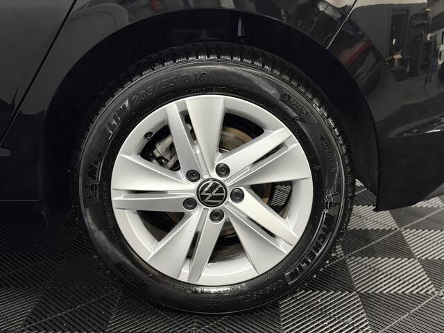 Volkswagen GOLF 1.5 TSI Life Edition Clima, Apple carplay, Parkeersensoren, Stoelverwarming, Sfeerverlichting, Led, Keyless start, 2 jaar garantie