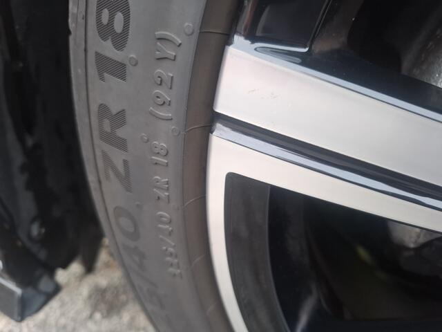 Volkswagen GOLF 2.0 TDI R-Line